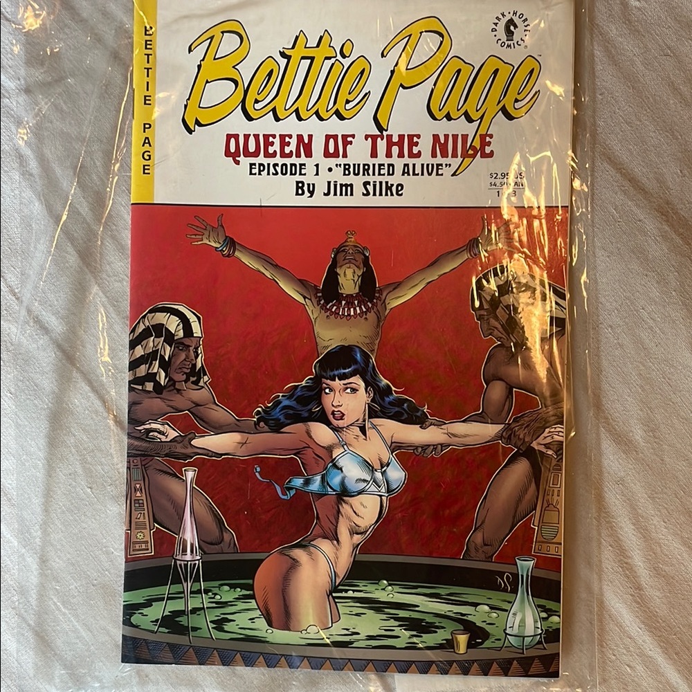 Bettie Page Comic Book - Queen of the Nile